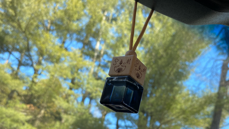 sent bon voiture , car freshner , diffuseur , voiture , car , sent bon , diffuse , parfum ,fragrance , odeur, voiture  ,diffuseur , été , char , embarque , bougies sm , soleil, rouler , style