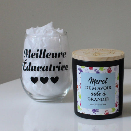 éducatrice

soja

sent bon voiture

school

professeur

parfum frais

parfum envoûtant

odeur captivante

odeur

hibiscus

fraicheur

fragrance

fleur hibiscus

fin des classes

ensemble cadeau

enseignant

duo magnifique

duo

chandelle

candle

cadeaux

cadeau original

cadeau

bougie

arômes

8 oz

parfum doux

arôme naturel

cadeau fin d'année

cadeau éducatrice

dire merci

meilleure éducatrice

merci de m'avoir aidé à grandir