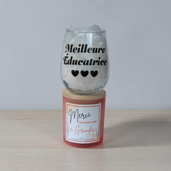 bougies sm, bougiessm, duo , coupe de vin, bougie personnalisé, éducatrice, daycare, garderie , meilleure éducatrice, bougie de soja, merci de m'avoir aidé a grandir, fin des classes, fin de l'année